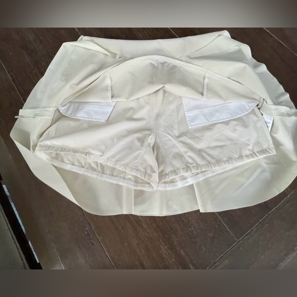 VINEYARD VINELAND SKORT - EUC - Picture 4 of 13